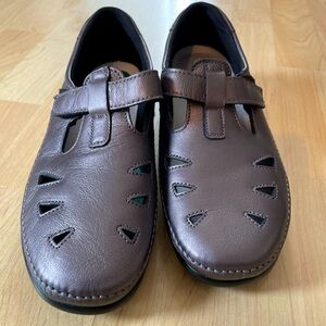 SAS Footwear Orthopaedic Velcro Flats